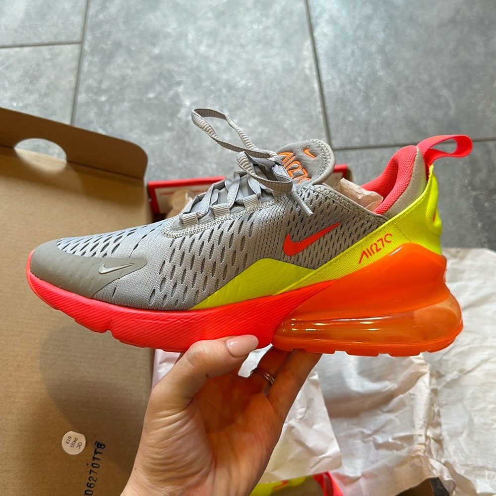 Nike Air Max 270 wolf grey/hot punch